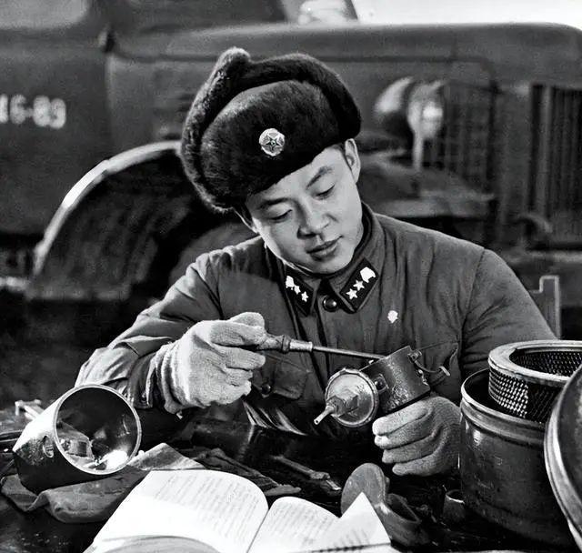1年后鉴定人披露事故发生的详情惹人泪目马竞合作伙伴1962年雷锋因公牺牲4(图12)