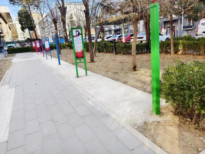 社区便民晾衣杆让居民省心省力→凯发k8网站晾晒有去处顺义这(图7)